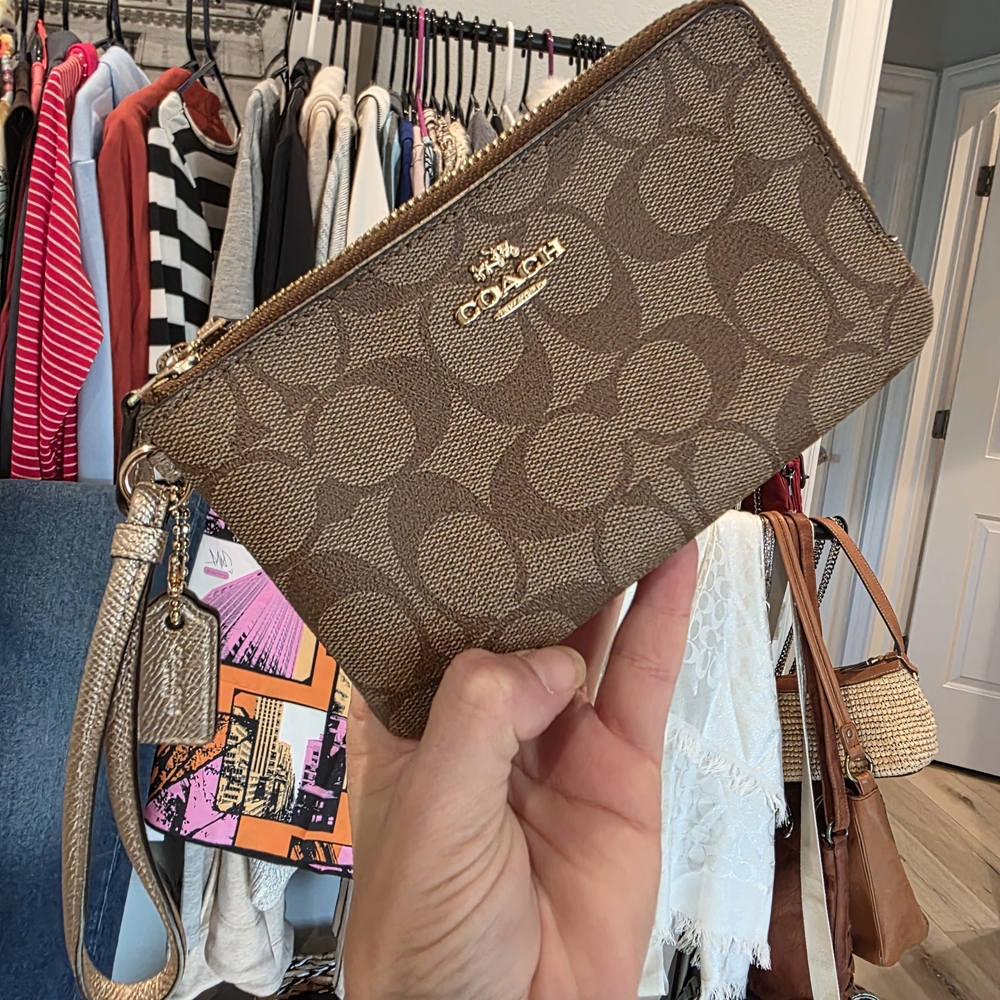Coach NWOT Brown Signature Canvas Double Zipper  Wristlet